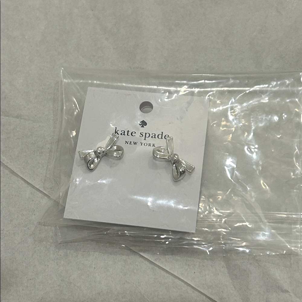 Kate Spade (NWOT) Skinny Mini Bow Studs in Silver Earrings